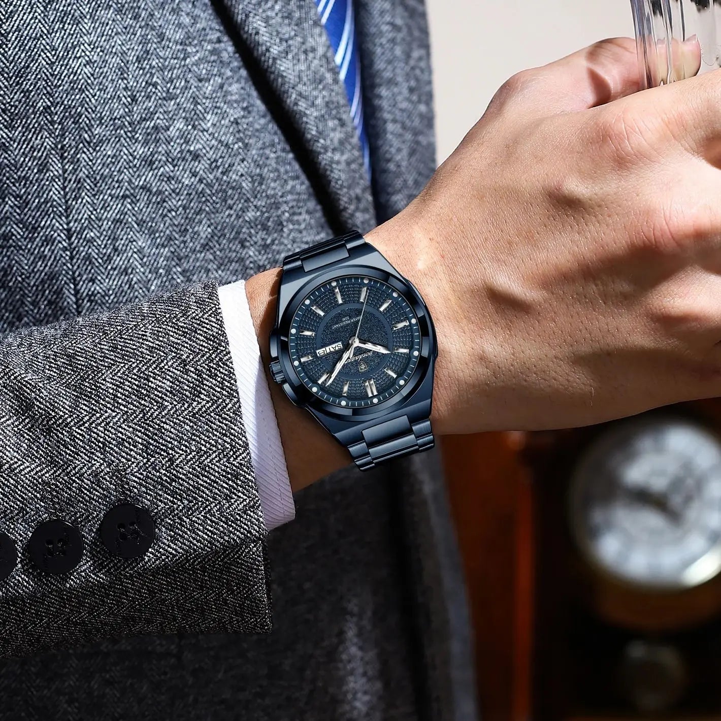 Full Calendar Sport Watch – Luminous Dial with Hidden Clasp Bracelet